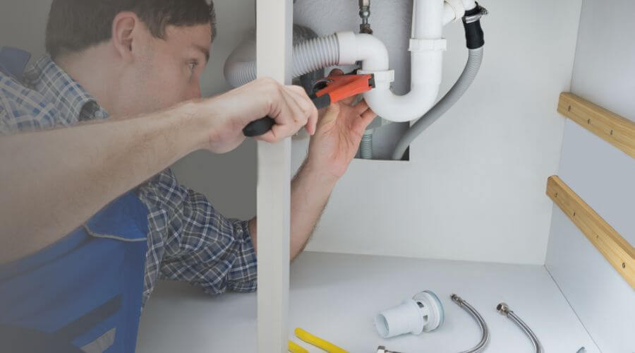 Local tankless water heater installation in Hopedale, IL